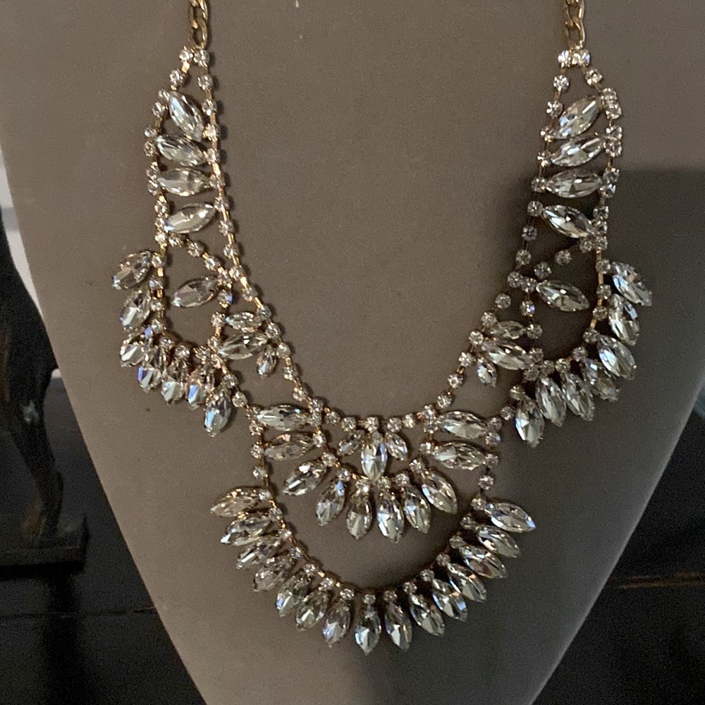 Large Rhinestone necklace bling - Picture 2 of 3